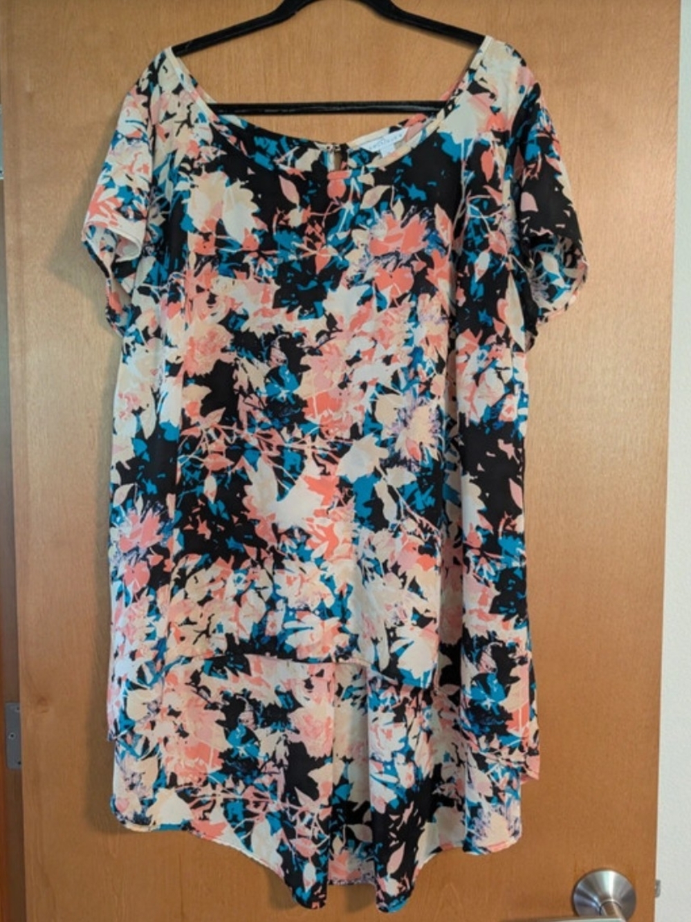 Floral Short Sleeve Top in Coral, Blue & Black 1X Oversized